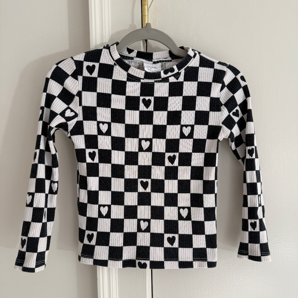 Zara Black and White Checkerboard top with Heart motif Girls S 6